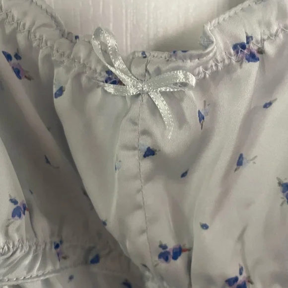 Zara White and Blue Ruffled Top - Picture 8 of 8